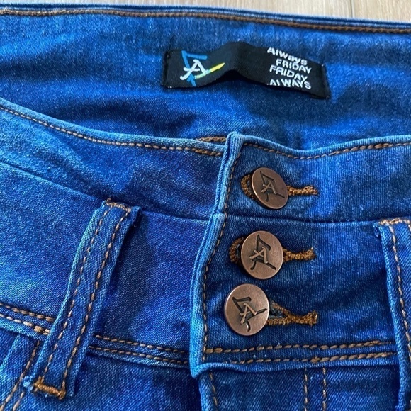 Brand NEW Always Friday Skinny Jeans - Picture 3 of 11